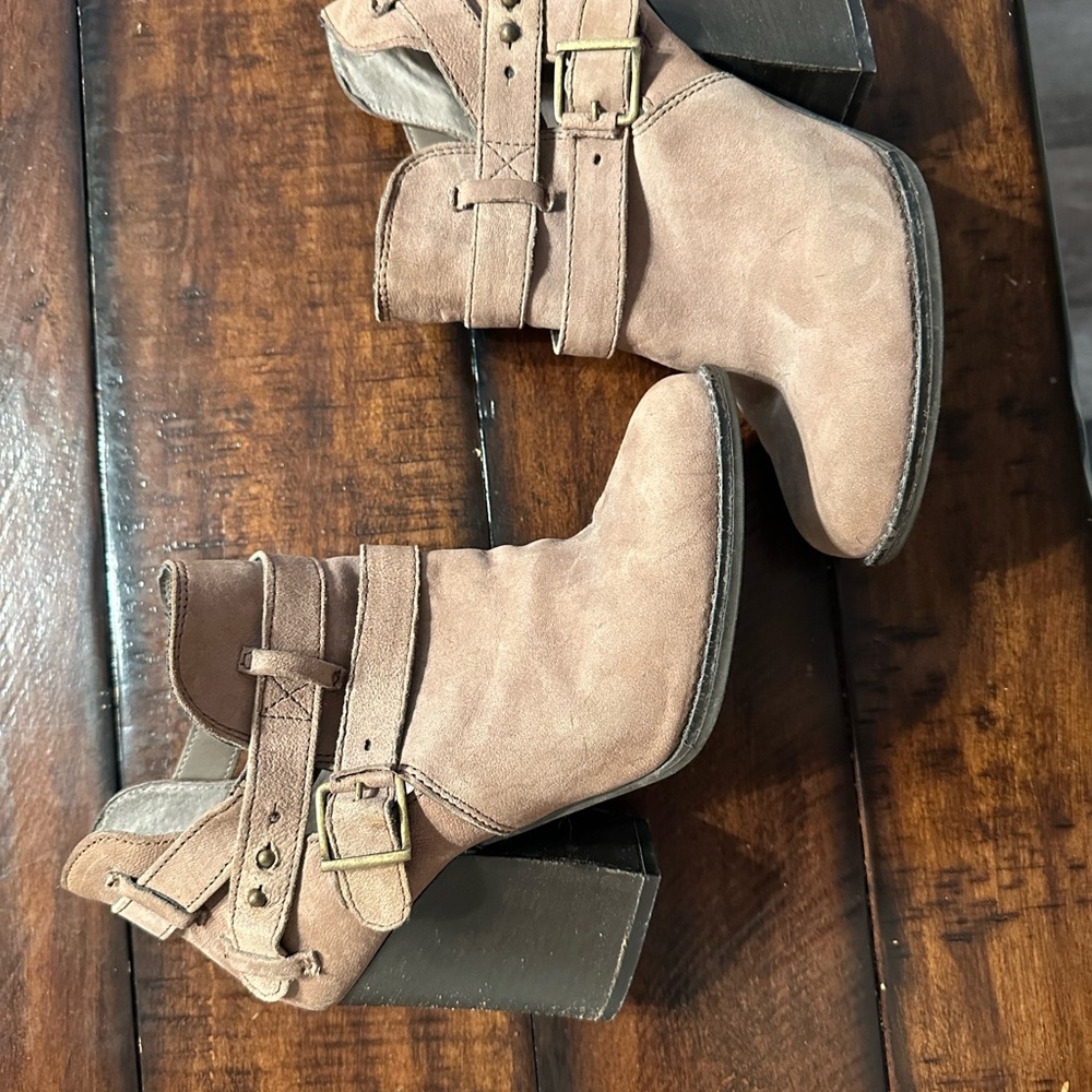 Stylish Tan Ankle Booties with Buckle Accents